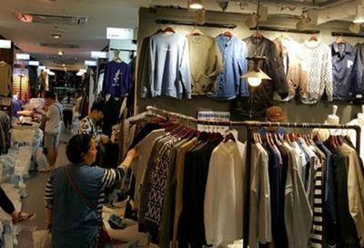 姑娘經(jīng)營(yíng)服裝小店悟出商道,搞批發(fā)讓生意火了